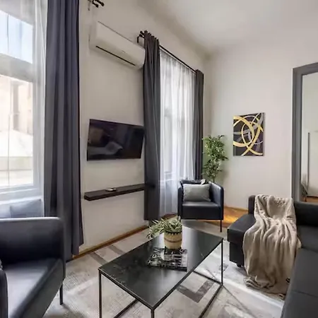 Apartmán Steps To Great Market Hall - Artful 3br For 10 Guests Budapešť