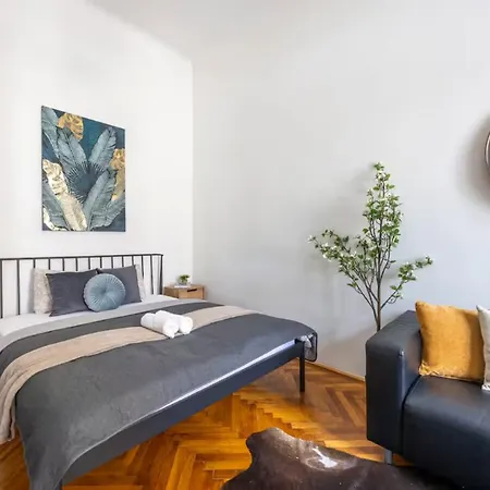 Apartmán Steps To Great Market Hall - Artful 3br For 10 Guests