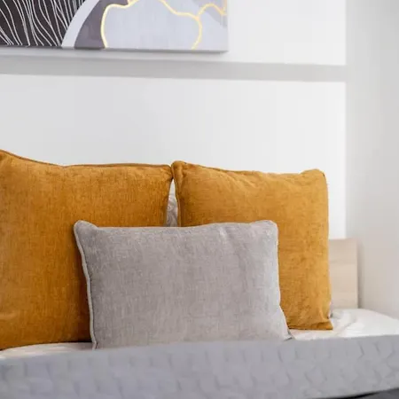 Steps To Great Market Hall - Artful 3br For 10 Guests Apartmán *